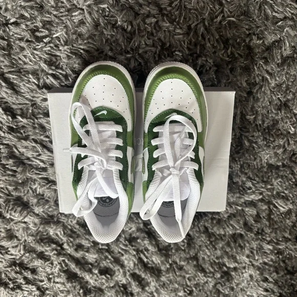 Nike Kids Green and White Air Force 1 AF1